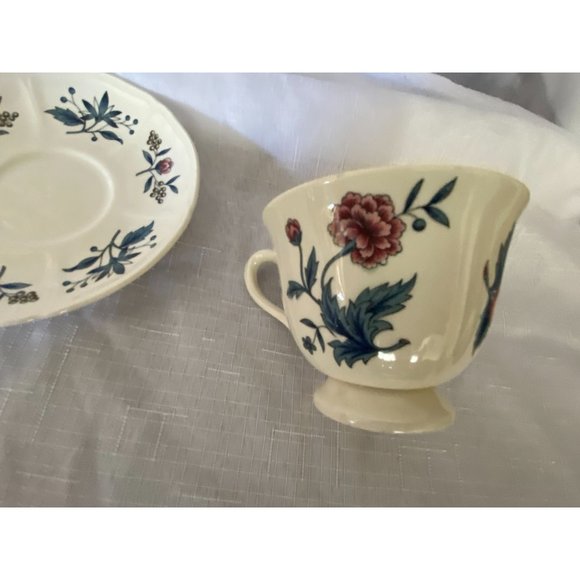 Wedgwood Williamsburg Potpourri Footed Tea Cup with Saucer - Picture 6 of 10